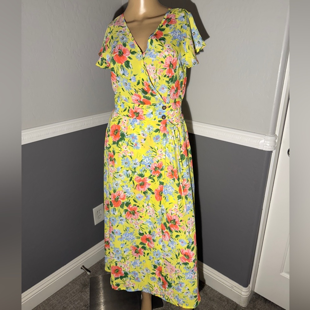 Sienna Sky Yellow Floral Wrap Maxi Dress V-Neck Flutter Sleeves Size S